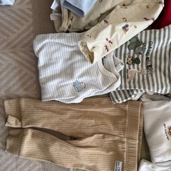 新生児から生後3ヶ月くらいまでの男の子洋服の画像