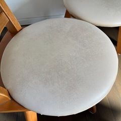 回転式ダイニングチェア４脚セットの画像