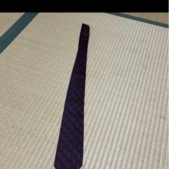 菱屋　ネクタイ　西陣織　ネイビーと赤の六角形模様の画像