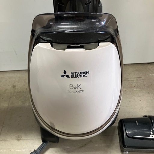 O 2601-553 三菱 紙パック式クリーナー 2018年製 通電確認済み キズ汚れ有り