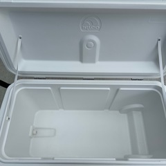 【お取引中】IGLOOキャスター付大型クーラーボックス(104L)の画像