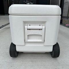 【お取引中】IGLOOキャスター付大型クーラーボックス(104L)の画像
