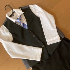 コムサイズム　フォーマルスーツ130男の子の画像