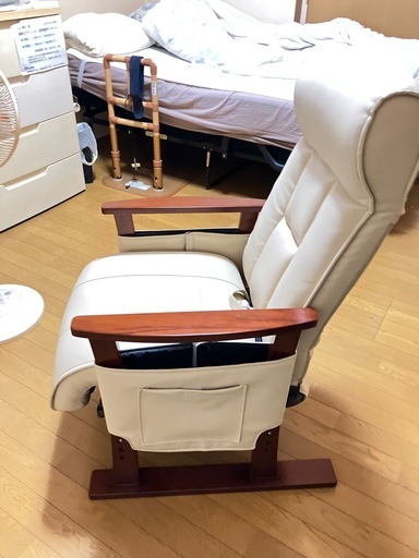 Care SAC-409 介護用リクライニング椅子