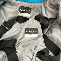 子供用スキーウェア140センチの画像