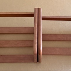 木製ブックスタンドの画像