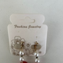 カープヘルメット型イヤリングの画像