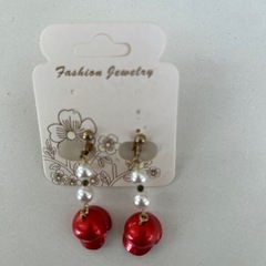 カープヘルメット型イヤリングの画像