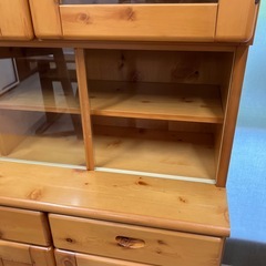 O 2601-555 パイン材使用　カントリースタイルキャビネット　上下分割式　キズ汚れ有りの画像