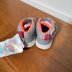 13.0 幅広　スニーカー　グレー　女の子　可愛い　アニマルの画像