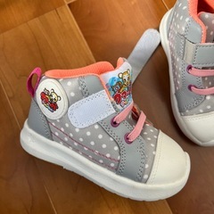 13.0 幅広　スニーカー　グレー　女の子　可愛い　アニマルの画像
