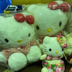 ハローキティー等ぬいぐるみの画像