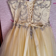 ドレス　イエローの画像