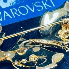 D8013【スワロフスキー】リーフ ブローチの画像