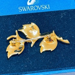 D8013【スワロフスキー】リーフ ブローチの画像