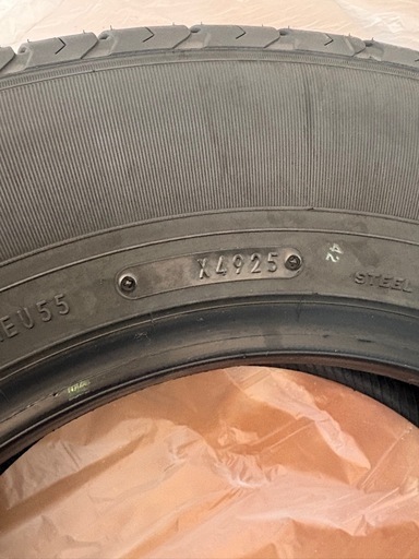 ハイエース　タイヤ　ダンロップ　新車外し