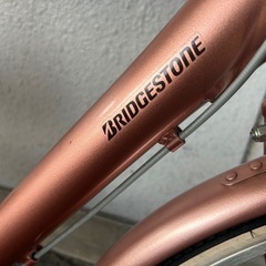 １J301　ブリジストンの軽くてサビに強い　少し小さめ２４サイズ　オートライト付き　★自転車専門店の中古車です★　【消費税込み・防犯登録６００円込みの画像
