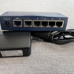 100Mbpsのスイッチングハブの画像