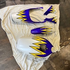 ゼファー400  外装の画像