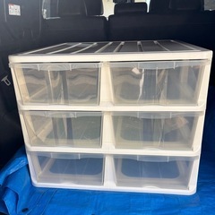 衣装ケースの画像