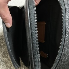 ②鑑定士がほぼ未使用品と鑑定✨️COACHボディバックの画像