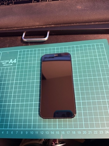 アクセサリー沢山 iPhone12Pro   512GB 純正バッテリー交換済み