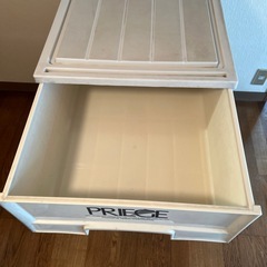 衣装ケース４個の画像