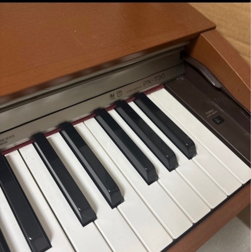 カシオ電子ピアノ
