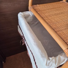 【取引中】藤ラタン家具ランドリーボックス 引出し ランドリー3段タイプ 約46センチ幅 布張りの画像
