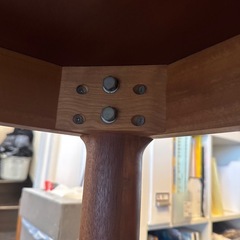 飲食店、アパレルのセンターテーブルに！一枚板の大きなダイニングテーブルの画像