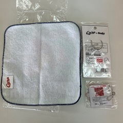カープハンカチ&キーホルダーの画像