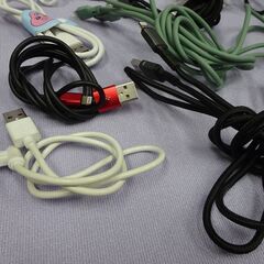 ( E-258 )USB ライトニングケーブル１０本 アダプタ１個 セット⑰グリーンあり 中古 通電確認済みの画像