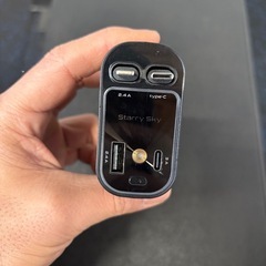 車内用充電器の画像