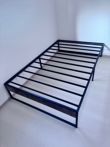 セミダブル】ベッドフレーム (黒猫のタマ) 西武柳沢のベッドの中古