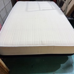 【売り切れ】セミダブル マットレス【シミ汚れヤケ有】の画像