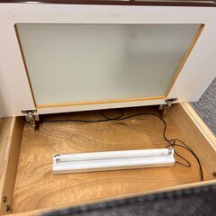 希少】アニメーターデスク（動画机）ライトボックス内蔵・棚付き　①の画像