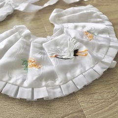 お宮参り用よだれかけとフードの画像