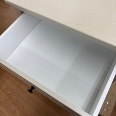 ☆ドリーム荒牧店☆ジモティー割引有☆【クリーニング済み】4段ミニチェストの画像