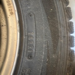 スタッドレスタイヤ4本ホイール付き軽トラの画像