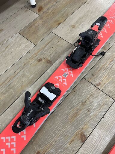 カービングスキー　black　crows　174cm　CAMOX　Birdie　24⁻25モデル　ビンディング　SALOMON　