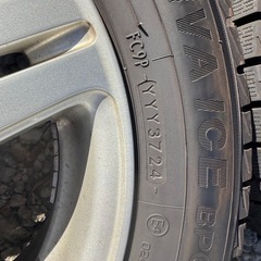 175/65/R14 スタッドレスタイヤ溝多いの画像