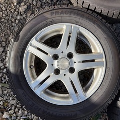 175/65/R14 スタッドレスタイヤ溝多いの画像