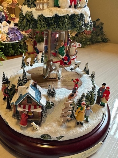 オブジェ  メリーゴーランド型クリスマスツリー 飾り物