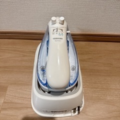 東芝スチームアイロン　TA-FA51の画像