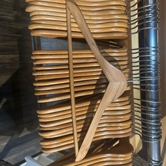 10本まとめて 木製ハンガーの画像