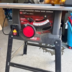 木工用テーブルソーの画像