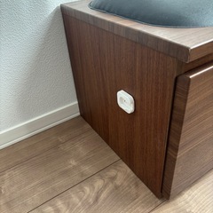 【決まりました】ベンチ付きのキャビネット　の画像