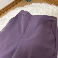 (お取引中)
🉐お値引あり🉐  GUカラーパンツの画像