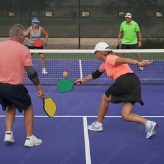 ピックルボールやりませんか。
