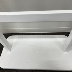 ハンガーラックとハンガーのセットの画像